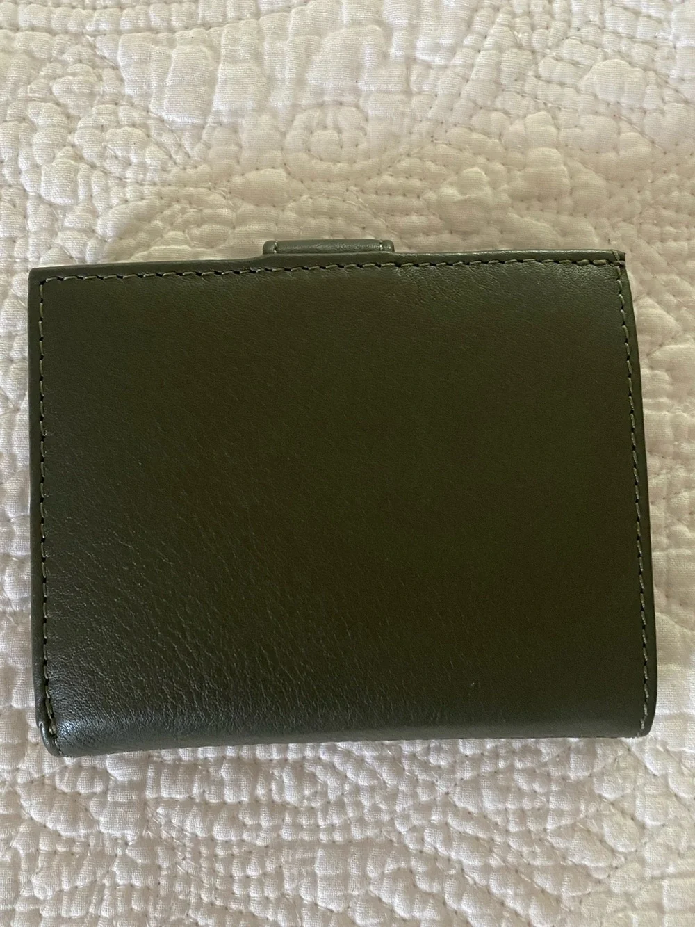 House of Harlow Green Wallet Like New